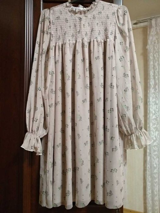 Чарівне весняне плаття