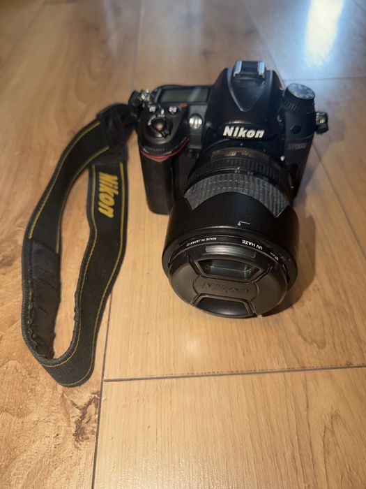 Listrzanka Nikon D7000 z obiektywem Nikkor