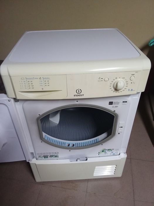 Máquina Secar Indesit IDC75 De Gaveta