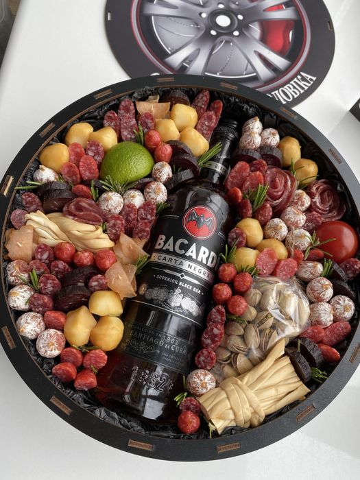 Подарунки , подарункові набори , подарункові бокси