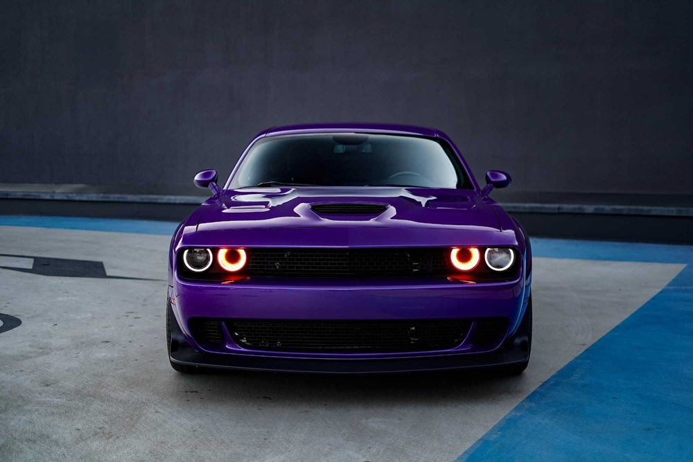 Dodge Challenger V8 na wynajem | 5.7L i 6.4L Widebody Wrocław