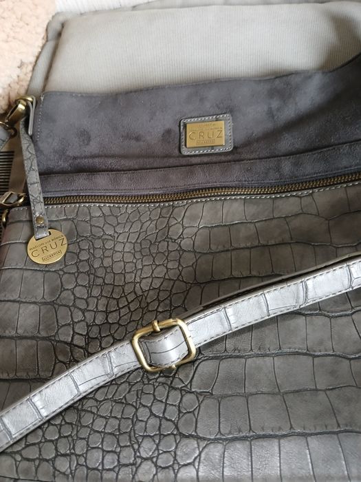 Torebka szara marki CRUZ.