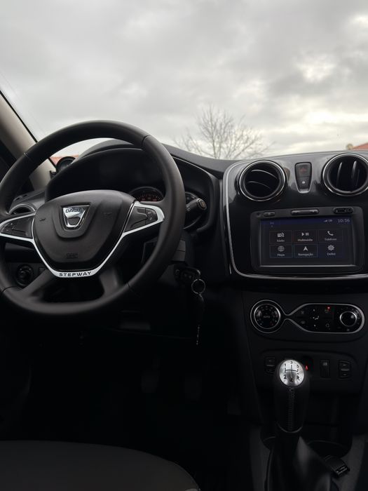 Sandero stepway 2018/ 1.5 dci muito estimado