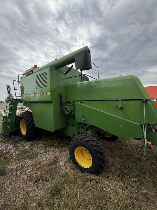 Комбайн John Deere 1042