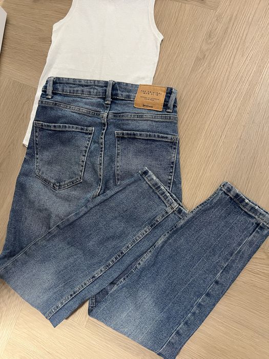 Джинси stradivarius mom slim 32 розмір