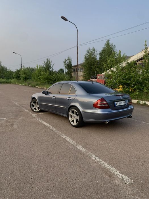 Продам мерседес W 211 комплектація Авангард