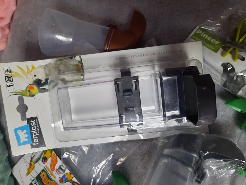 Akcesoria dla papug, ptaków, poidełka i inne