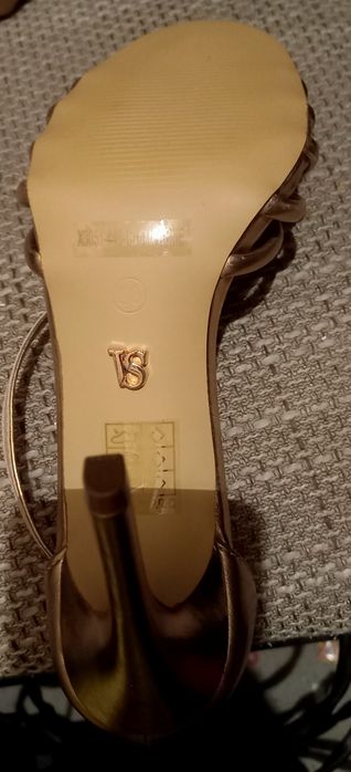 Letnie szpilki Vices r 38