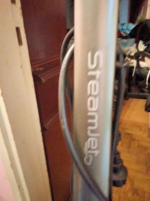 Máquina de lavar e aspirar, usada poucas vezes.