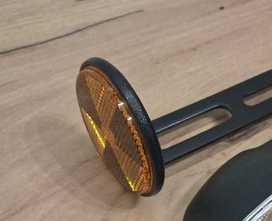 Yamaha MT09 2017 - 2020 odblaski lampki mocowanie uchwyt tył OEM NOWE