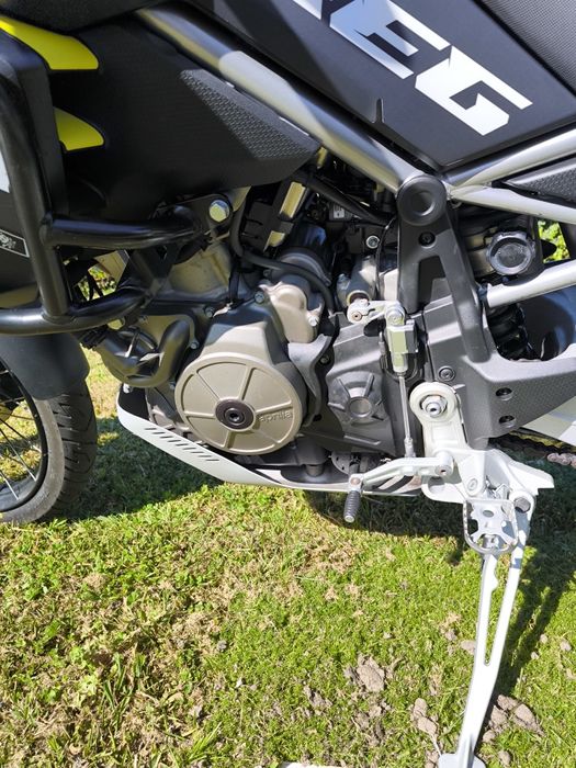 Aprilia tuareg 660