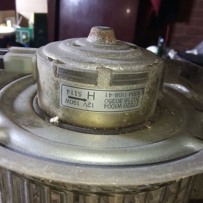 Двигун пічкі салону автомобіля Nissan Sanny B11.