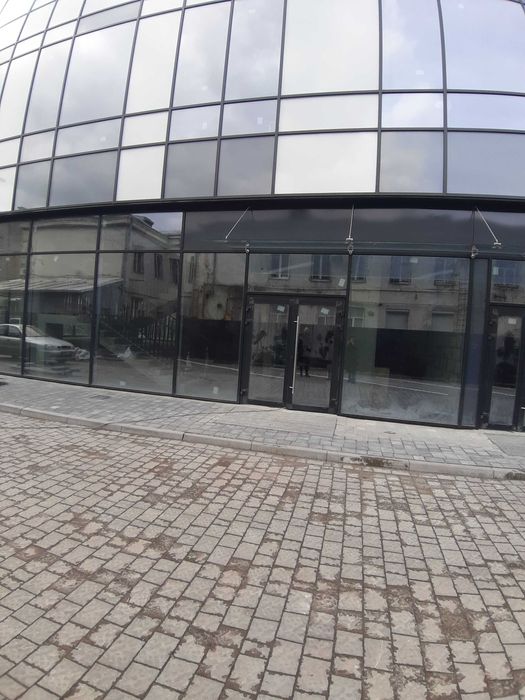 Продаж фасадного приміщення в БЦ по вул. Хімічній , 1328 м2