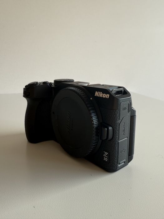 Nikon Z30 + Lente 16-50mm – Estado Impecável! Kit Completo!