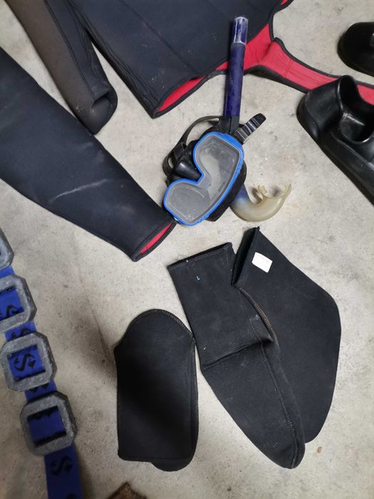 Fato de mergulho com acessórios