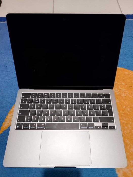 MacBook Air M3 2024 8GB 256GB (Apenas Tela Avariada)