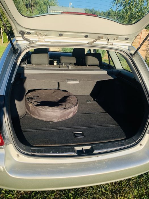 Sprzedam Toyote Avensis 1,8 vvti + LPG z 2007 roku