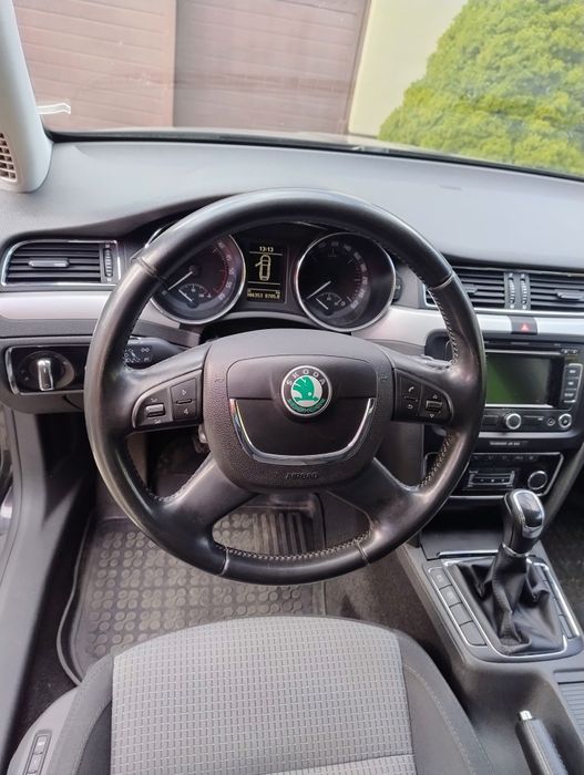 Skoda Superb 2 2012