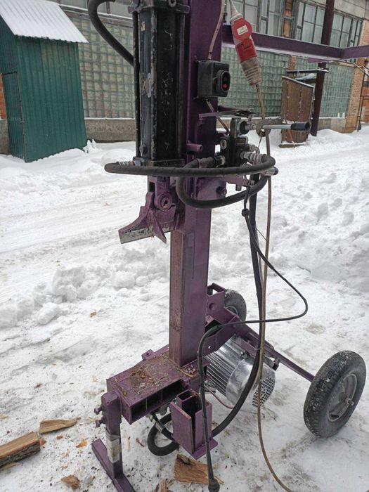 Дровокол гідравлічний