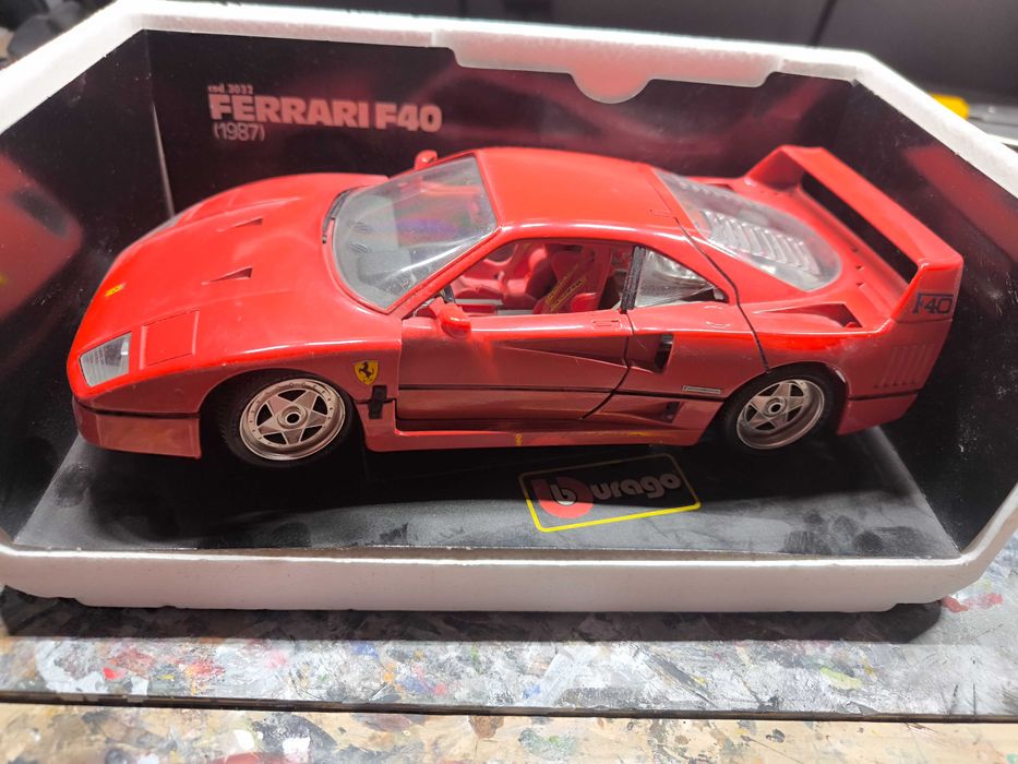 Ferrari f40 bburago 1/18 diecast metal model