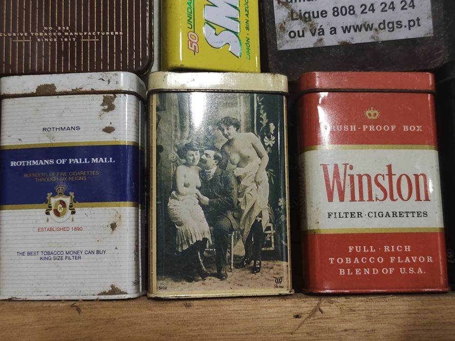 Caixas vintage latão para tabaco
