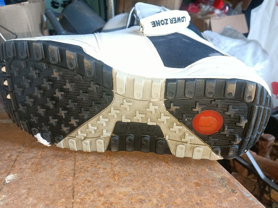 Ботинки для сноуборда Burton Moto ботинки рабочие сапоги 42 р 1981год