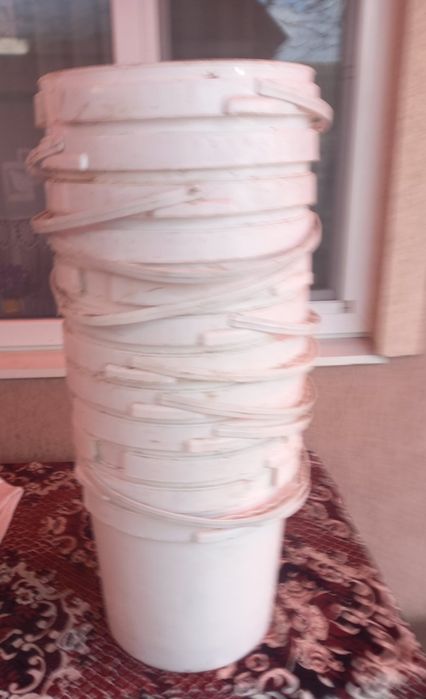 Пластикові відра на 20 л