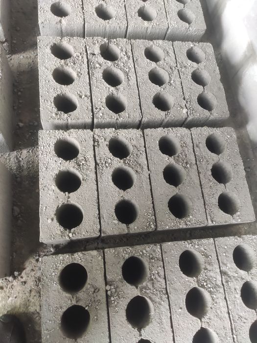 Вібростанок для виробництва шлакоблоків СШ-4 (на 4 блоки), 220 В б.у