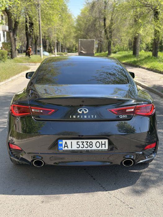 Infiniti Q60.