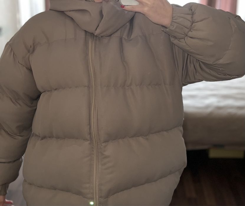 Жіночий зимовий пуховик