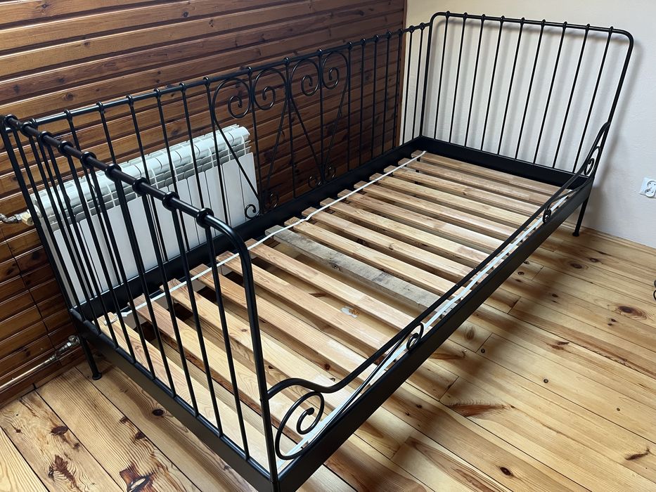Łóżko metalowe Meldal Ikea czarne