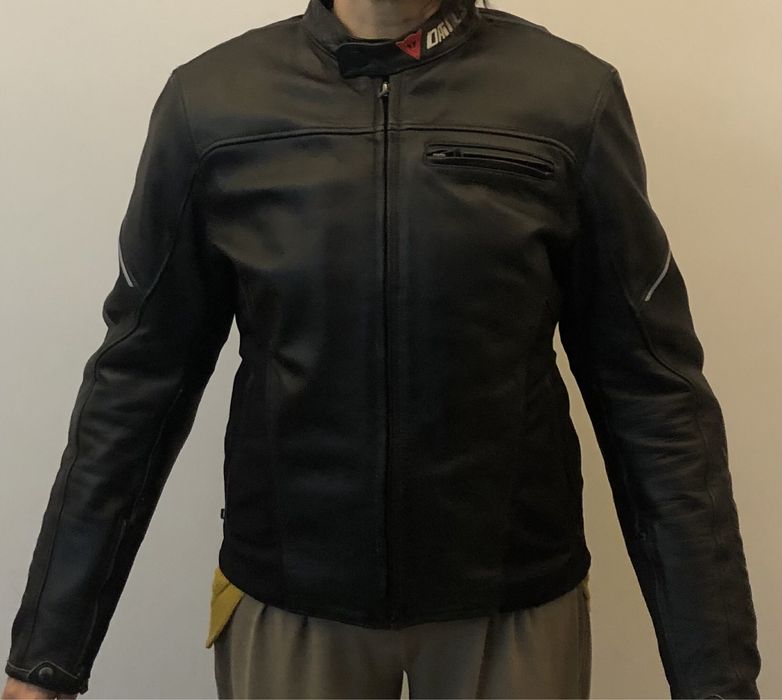 Casaco motard dainese em pele tamanho 52
