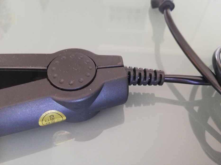 Alisador de cabelo Kemei KM-329