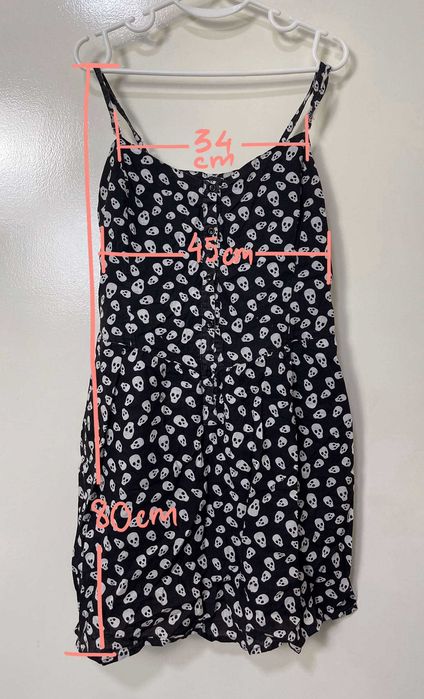 Vestido curto preto padrão caveiras preto, L