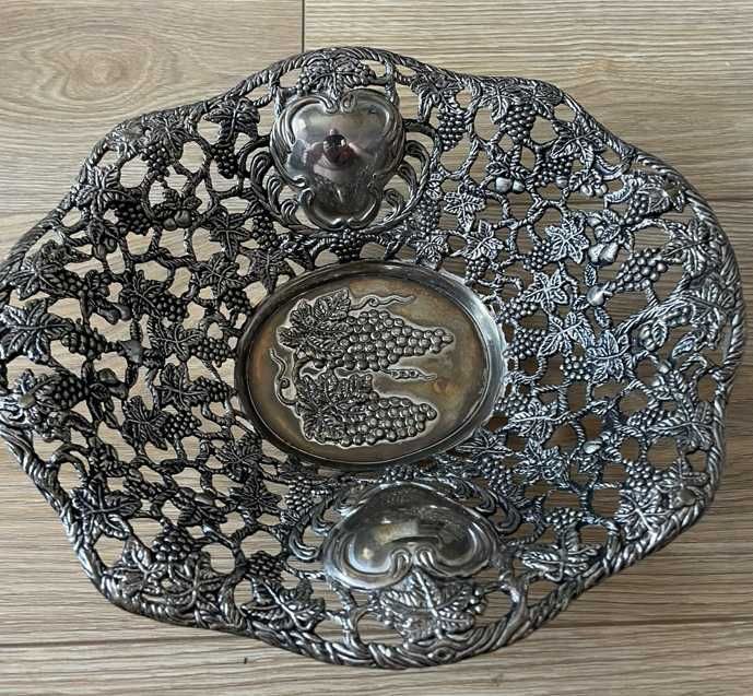 Patera Ażurowa Zdobiona Motywem Serc, Winogron i Wiśni