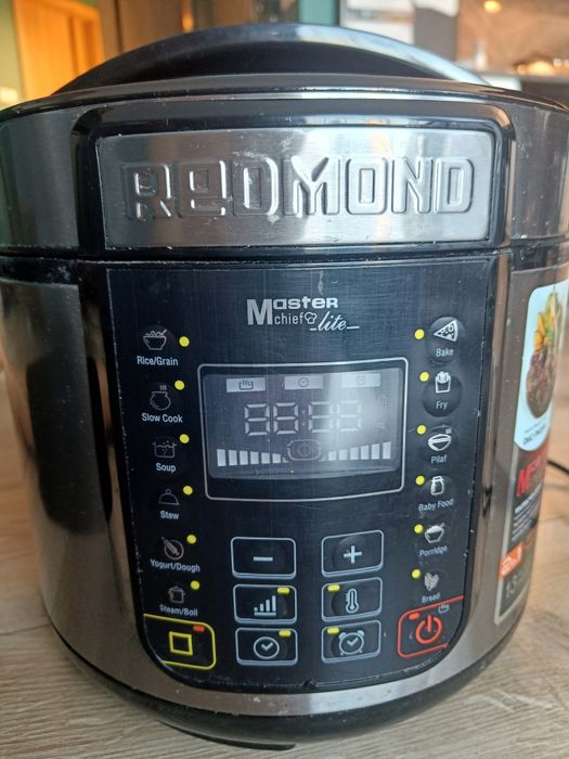 Multicooker Redmond RMC-PM381-E