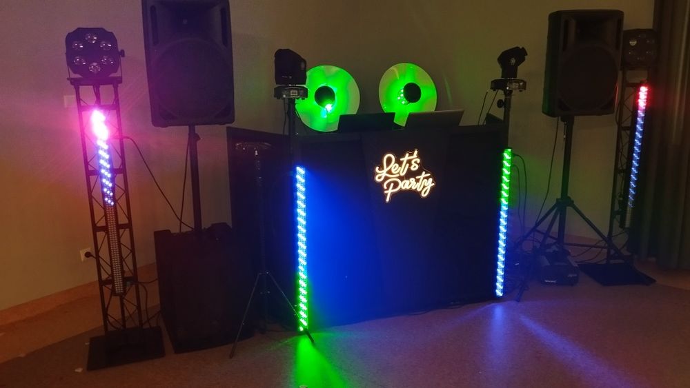 DJ Wodzirej oprawa muzyczna prezenter wesele impreza zabawa
