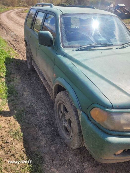 Авто mitsubishi pajero sport