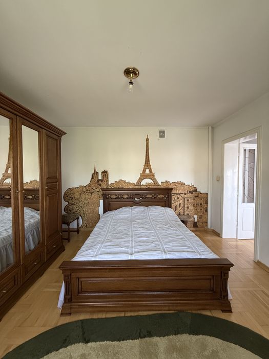 Продається будинок з басейном і сауною