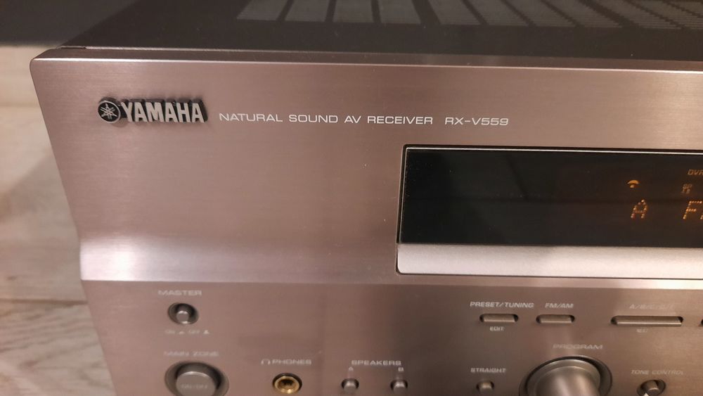 Yamaha Amplituner RX-V559