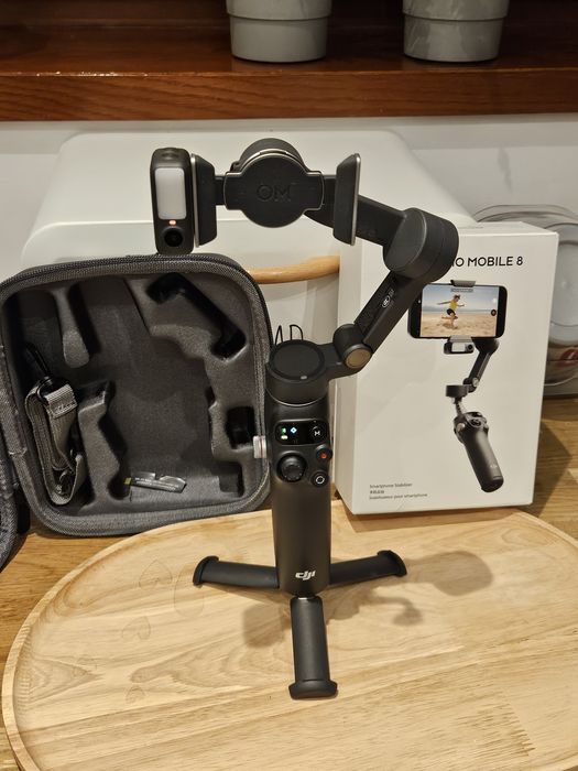 DJI osmo mobile 8 + etui | bardzo dobry stan | praktycznie nie używany | kraków