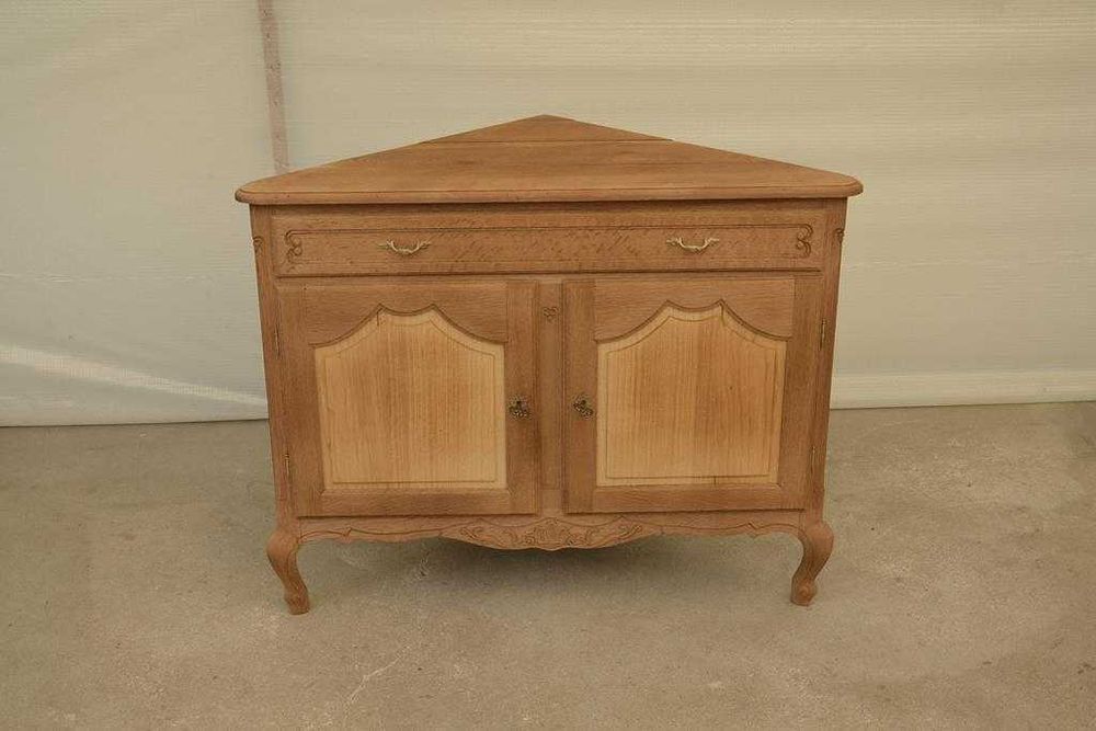 oczyszczona narożna komoda ludwikowska