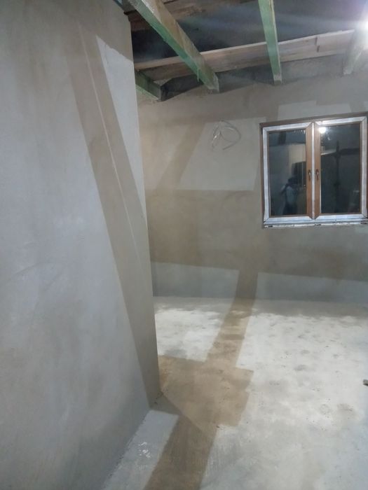 Tynki maszynowe  cementowo- wapienne  posadzki z mixokreta