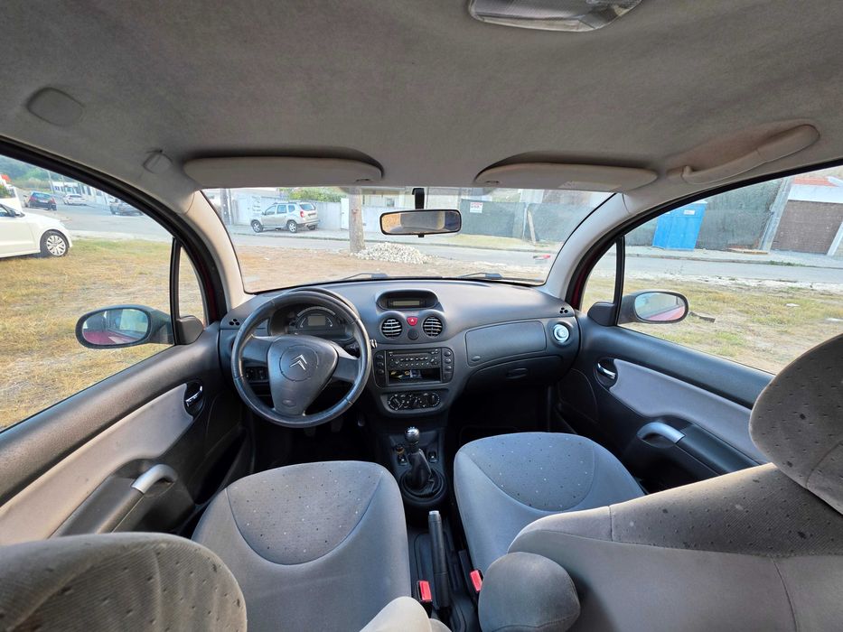 Citroën C3 1.2 com poucos quilometros