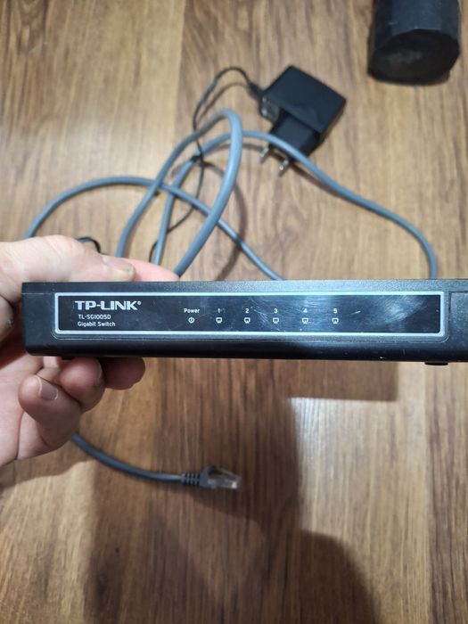 Switch Tp LINK SG1005D