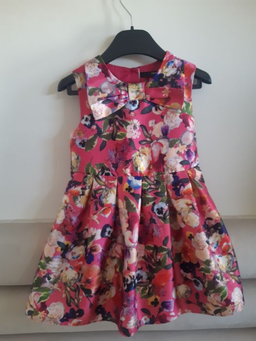 Sukienka w kwiatki bez rękawów  George  3/4lat 98/104