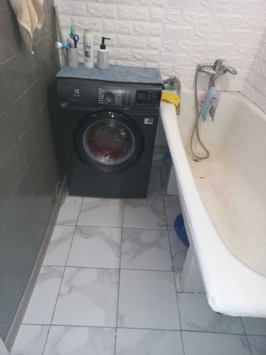 Продається 2 кімнатна квартира в районі 36699