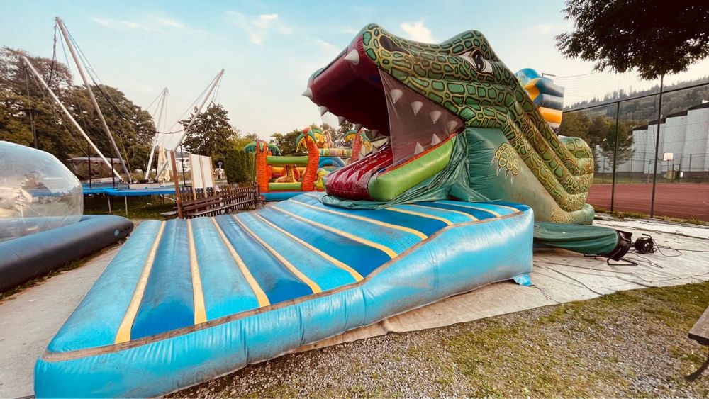 Dmuchaniec, zamek dmuchany, połykacz