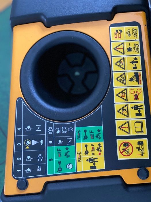 Traktor Ogrodowy Cub Cadet ZERO-TURN XZ3 122cm / V-Twin Kawasaki 24 km