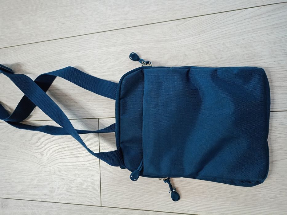 Sprzedam saszetkę na ramię dla fana FC  Barcelona